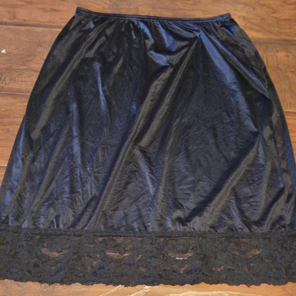 Vassarette Black Nylon Slip Skirt Extender Lace Trim Hem 24" L/42
